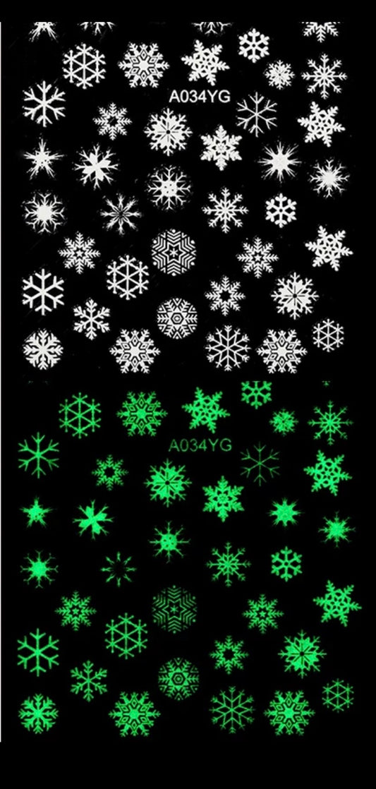 Glow in the dark snowflakes - 034